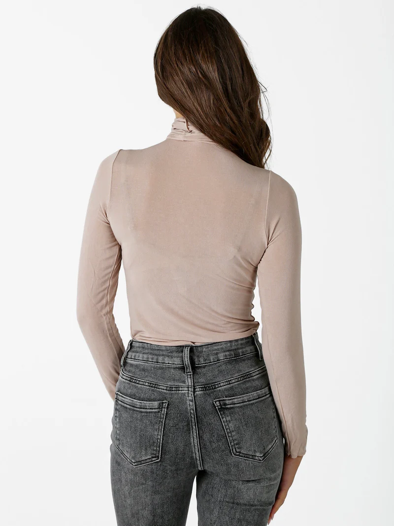 P0714M Dolcevita donna in cashmere a manica lunga - nudo