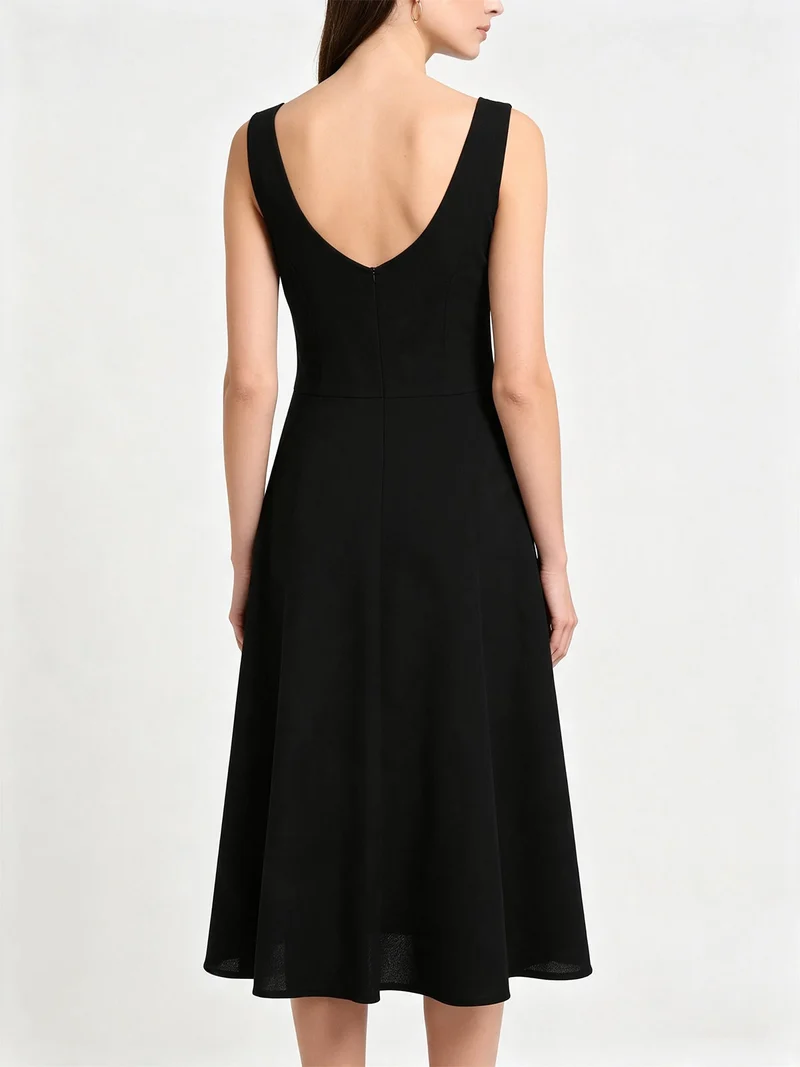 Abito lungo da donna senza maniche con dettaglio di pizzo sullo scollo - nero