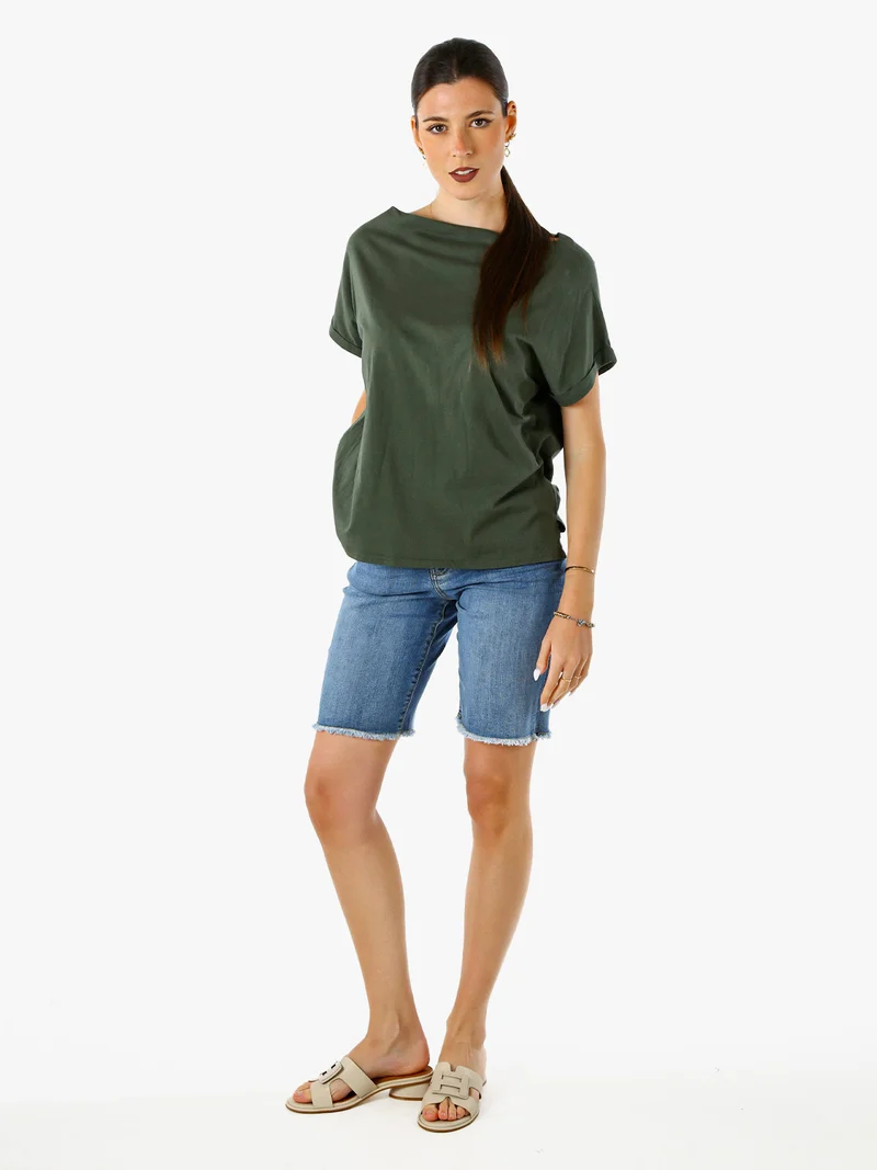 T-shirt donna in cotone con scollo a barca - militare