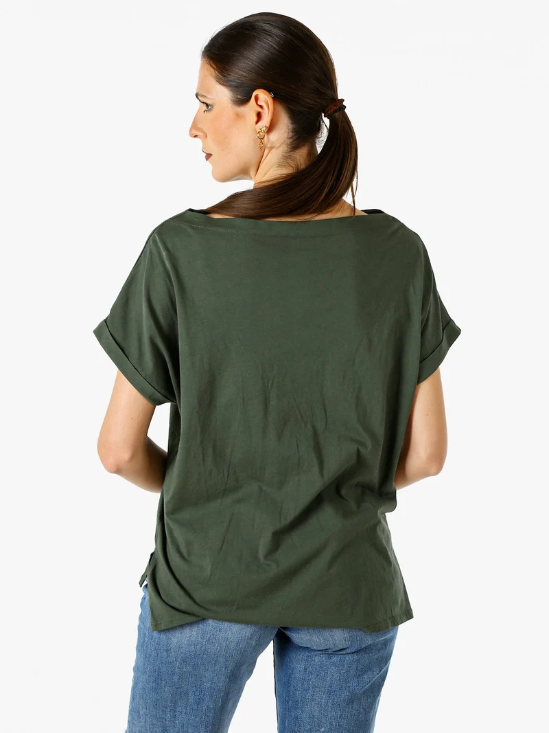 T-shirt donna in cotone con scollo a barca - militare