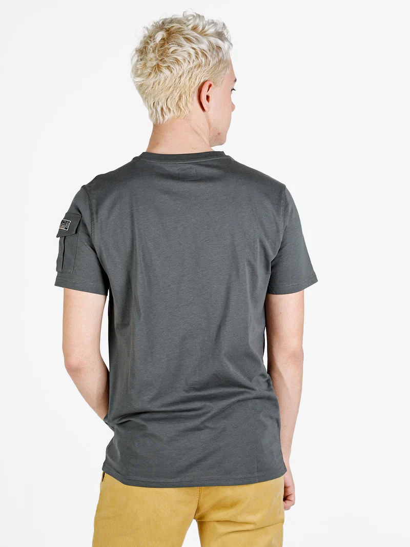 T-shirt da uomo in cotone con taschino sulla manica - militare