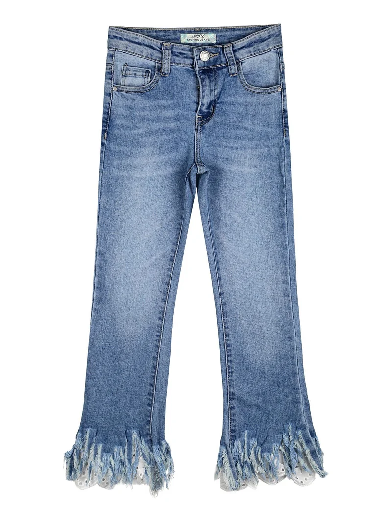 Jeans crop da bambina con finale a zampa sfrangiato in macramè - jeans