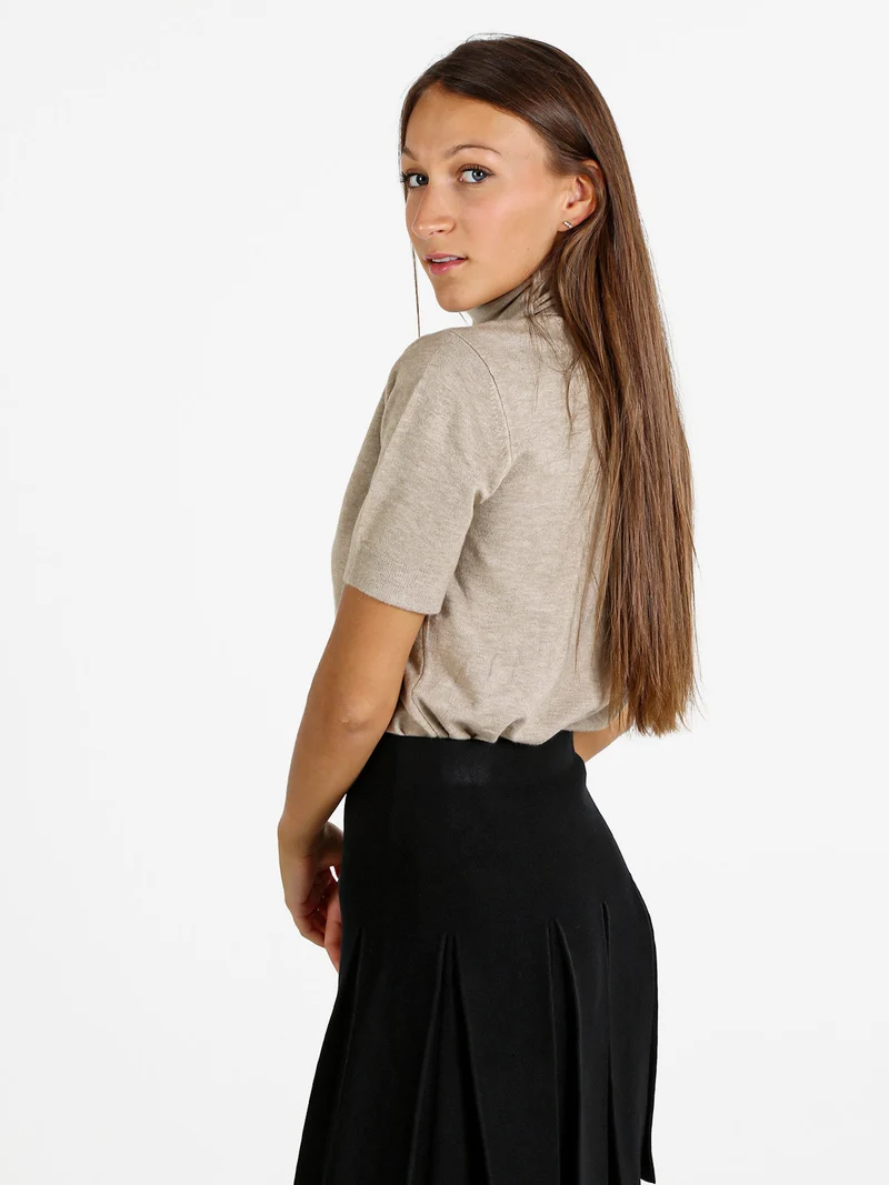 Maglia donna dolcevita a maniche corte - sabbia