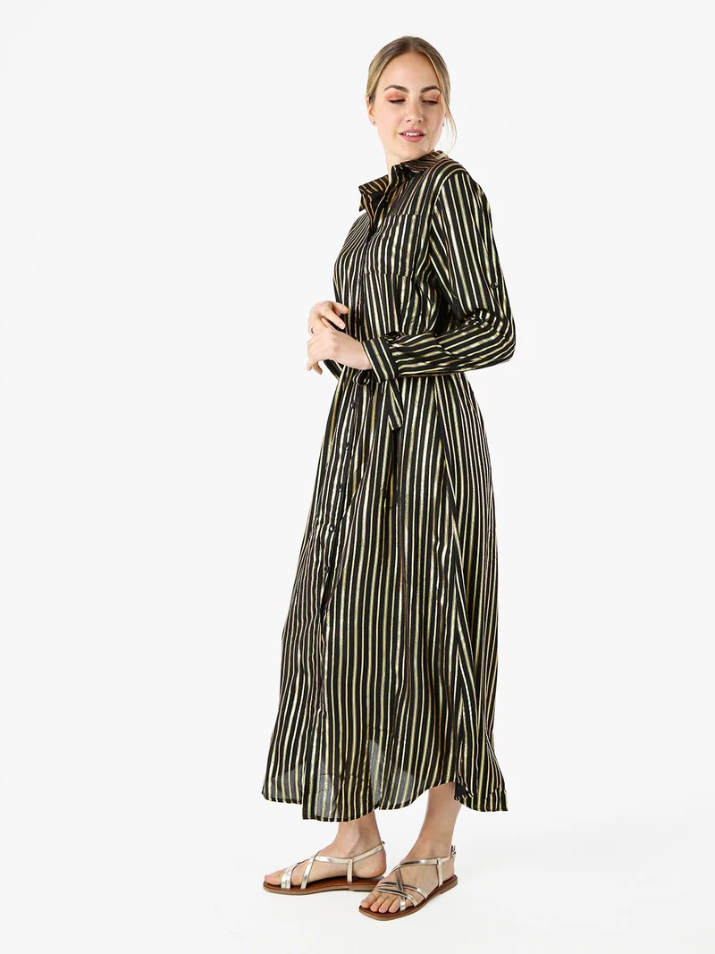 Abito lungo a camicia con maniche lunghe e stampa a righe - nero