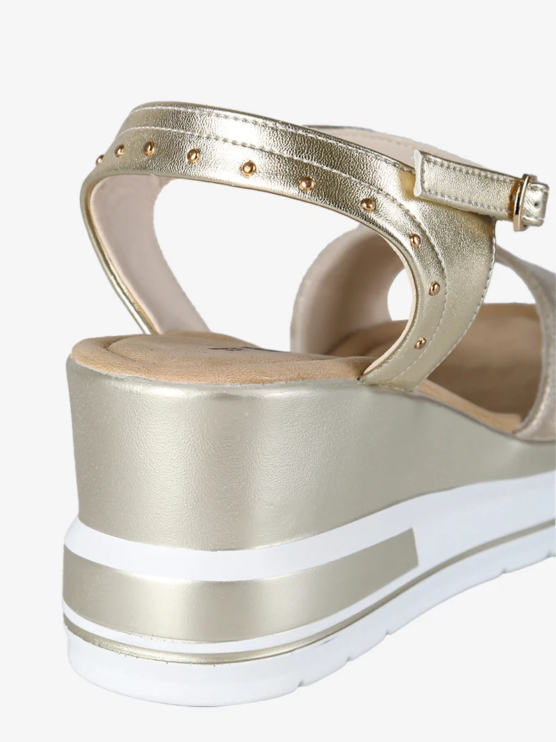 Sandali donna con zeppa e plateau - oro