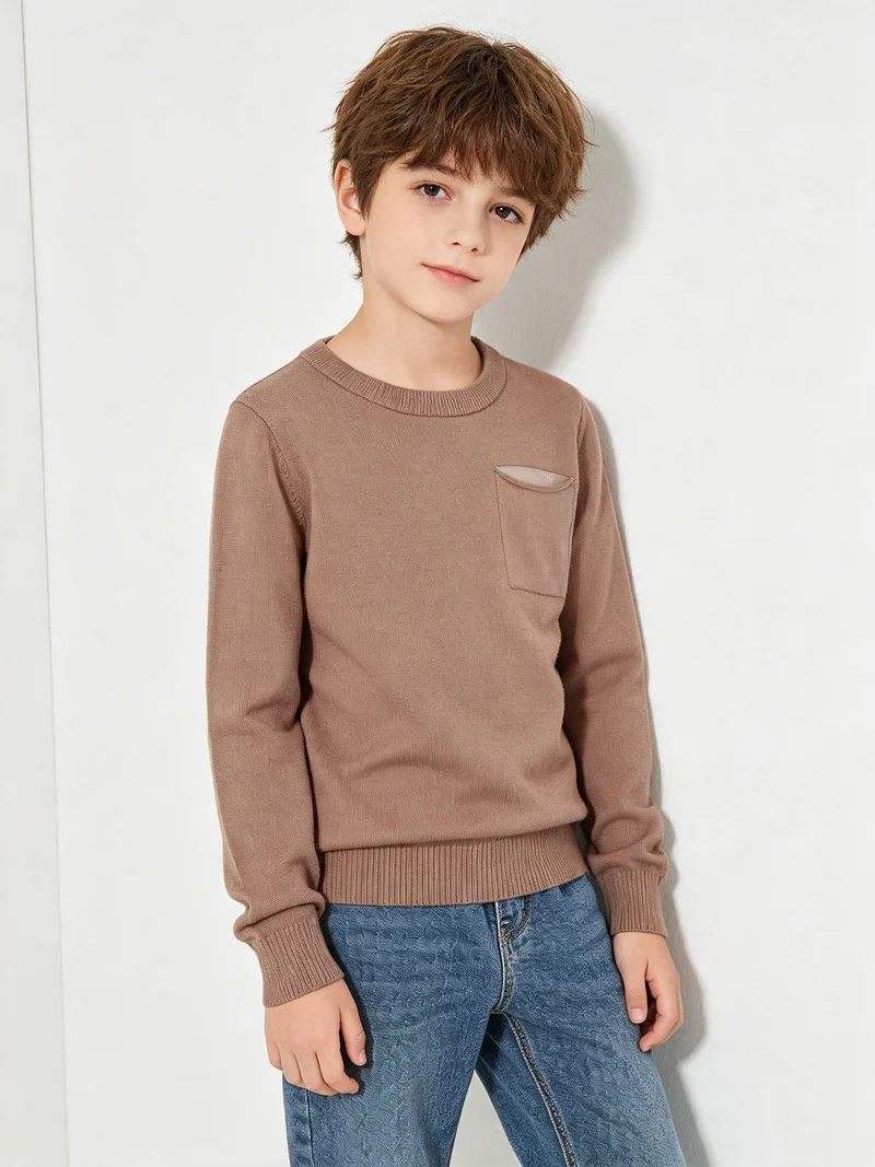 Pullover in maglia da bambino con taschino - cammello