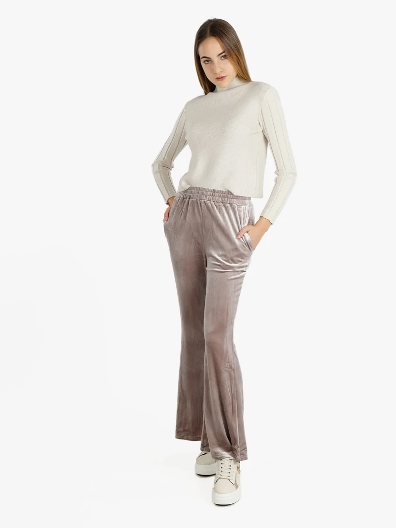 Pantaloni a zampa da donna in velluto - taupe