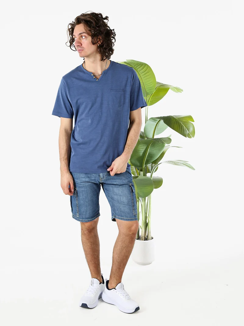 T-shirt da uomo in cotone con scollo V e taschino - blu