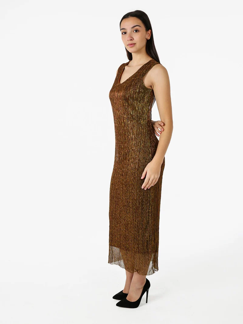 Abito lungo da donna in lurex senza maniche - oro