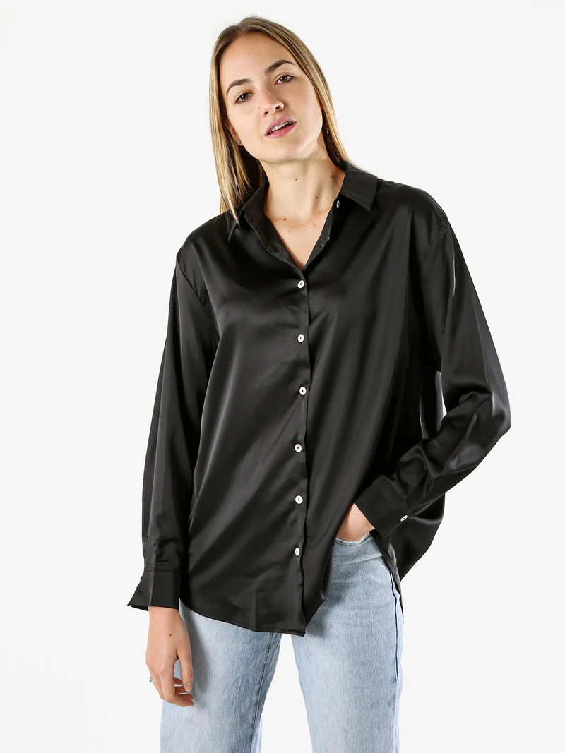 Maxi camicia da donna a maniche lunghe effetto raso - nero