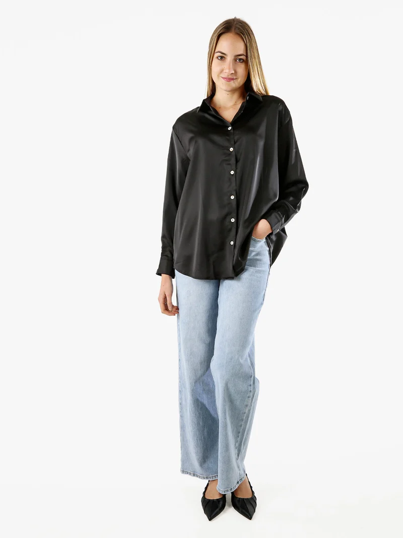 Maxi camicia da donna a maniche lunghe effetto raso - nero