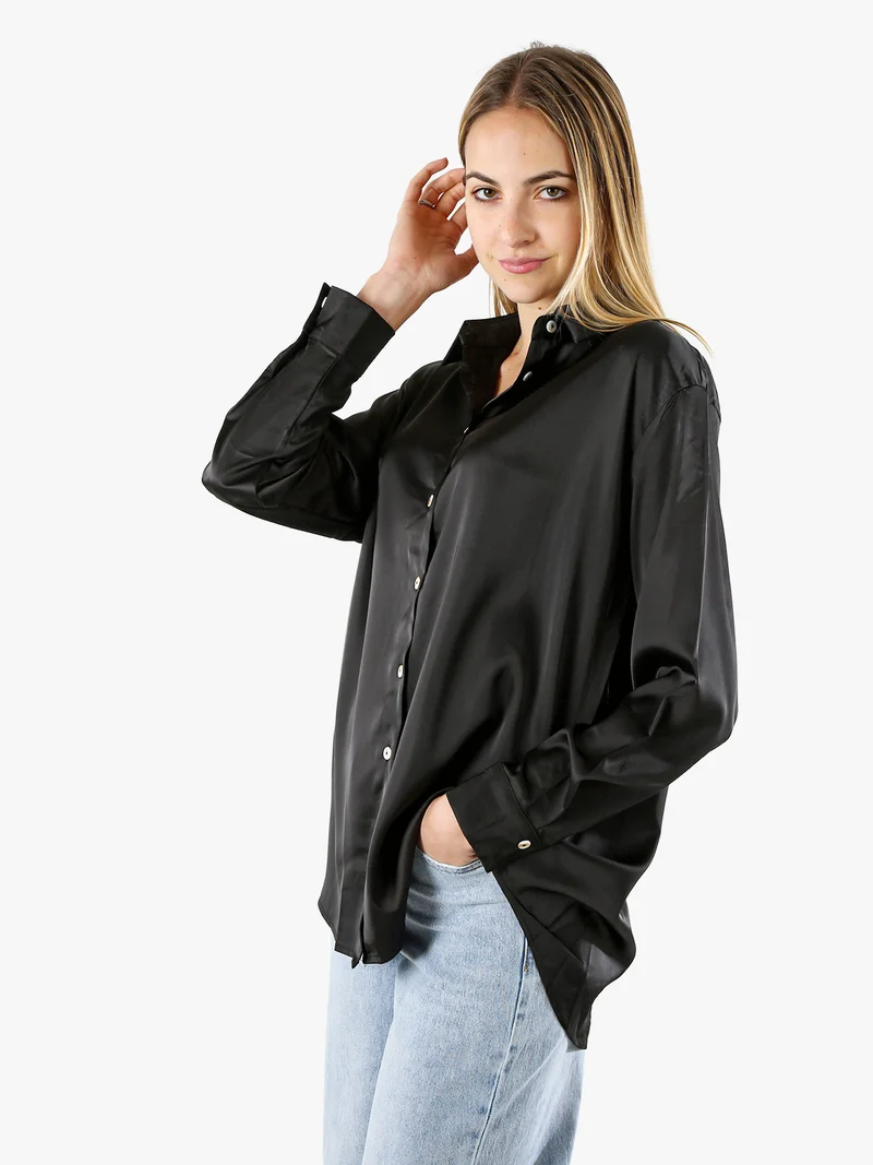 Maxi camicia da donna a maniche lunghe effetto raso - nero