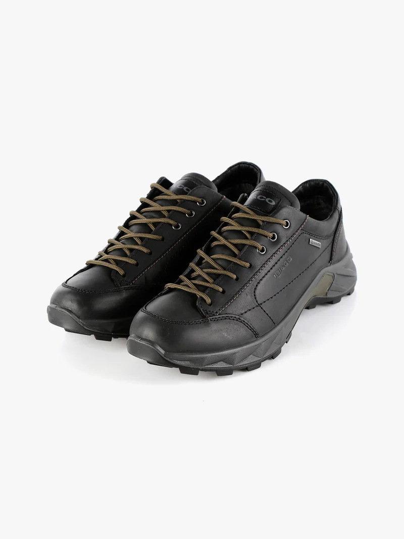 Sneakers stringate in pelle da uomo - nero