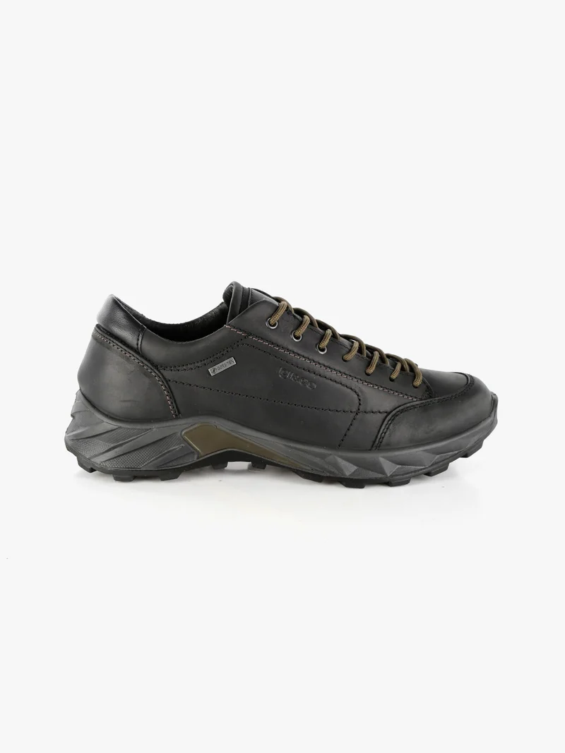 Sneakers stringate in pelle da uomo - nero