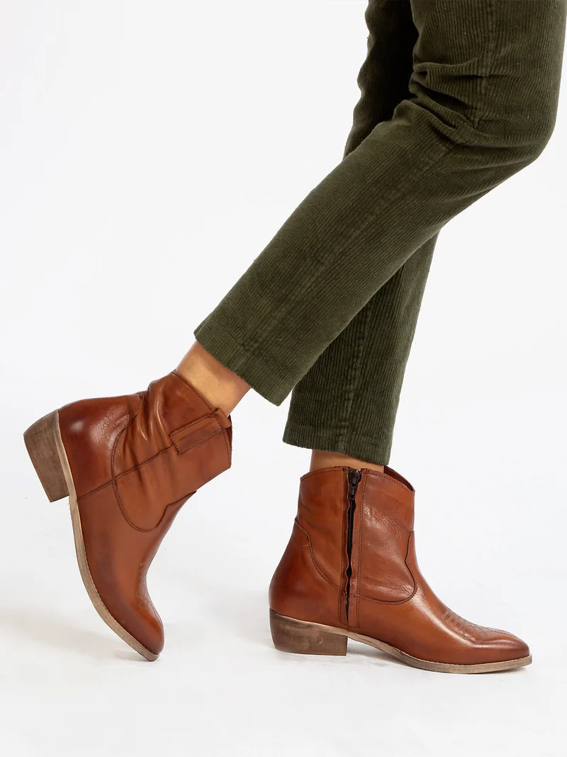 Stivaletti donna texani in pelle - cuoio