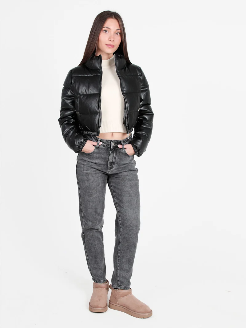 Piumino puffer cropped da donna in ecopelle - nero