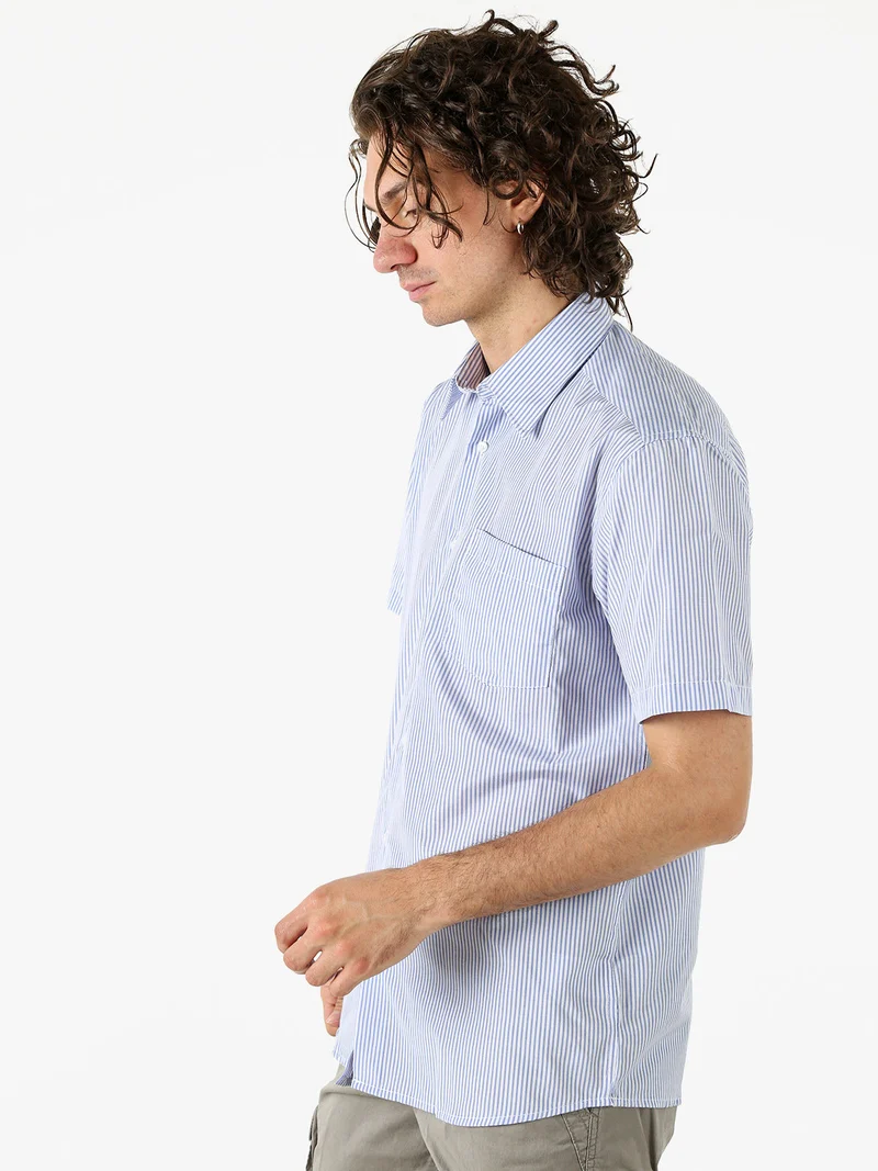 Camicia da uomo rigata a maniche corte con taschino - blu