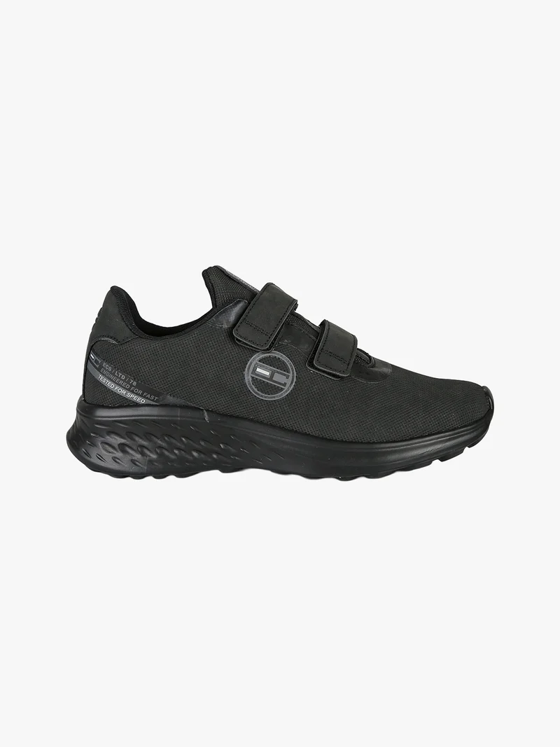 Sneakers da uomo con strappi - nero