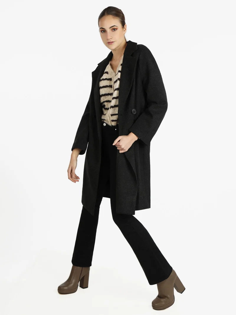 Cappotto doppiopetto da donna con cintura - nero