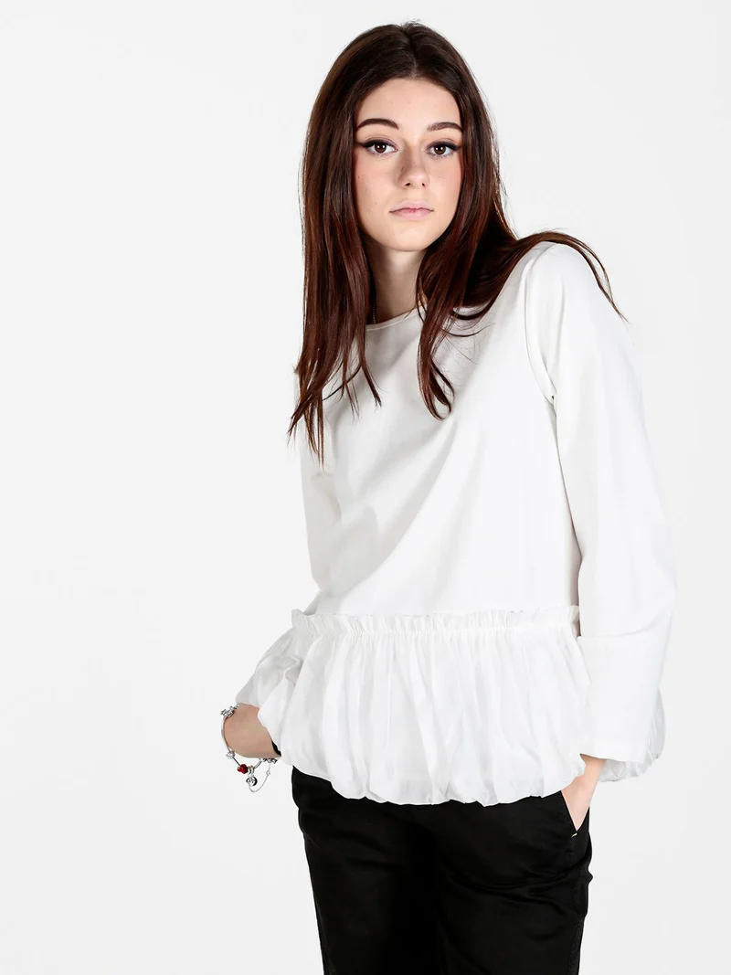 Maglia donna oversize con bordo finale a palloncino - bianco