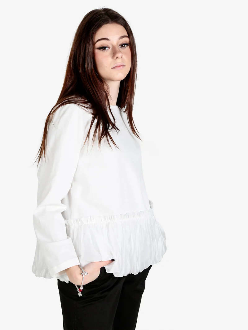 Maglia donna oversize con bordo finale a palloncino - bianco