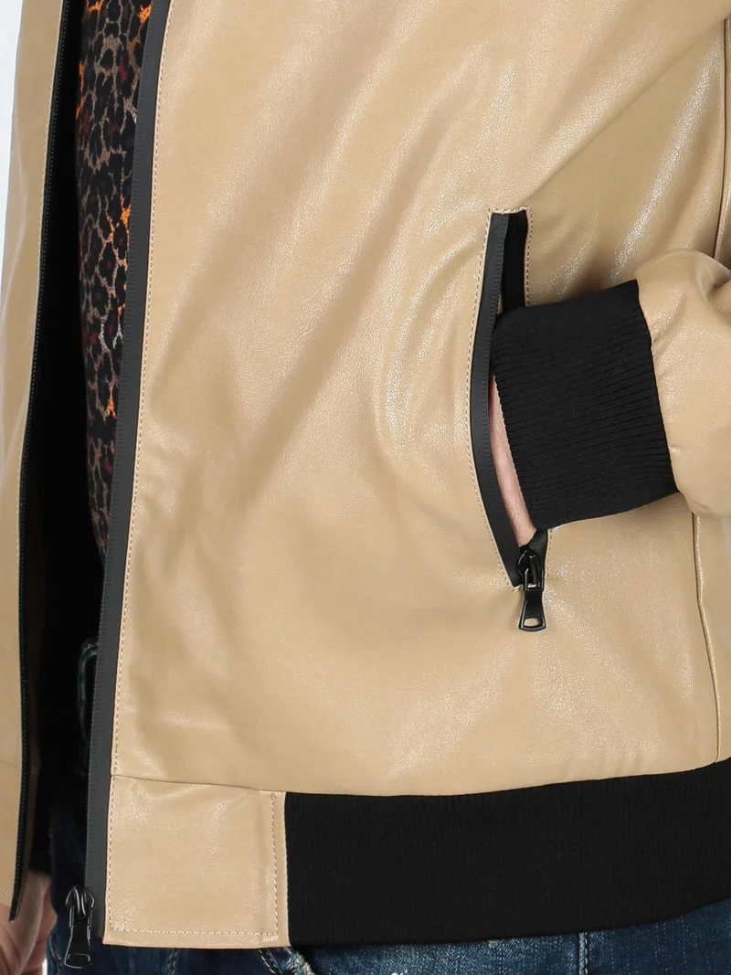 Giacca in ecopelle con collo coreano - marrone