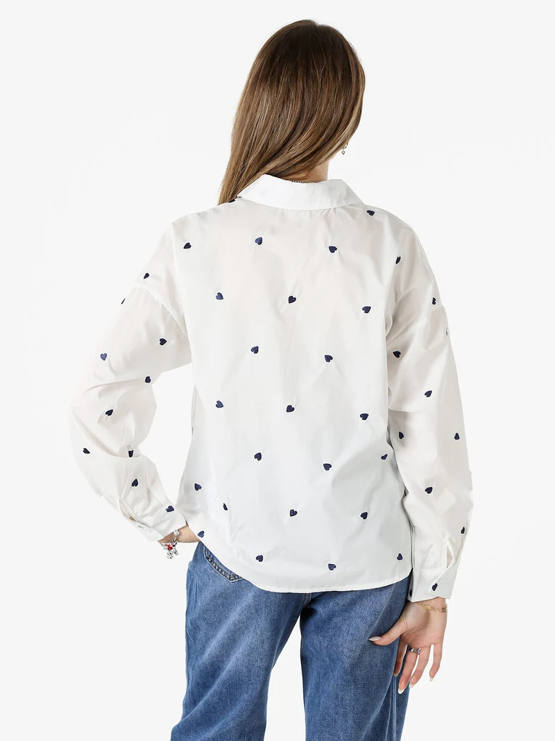 Camicia donna a maniche lunghe in misto cotone con stampa cuori - bianco