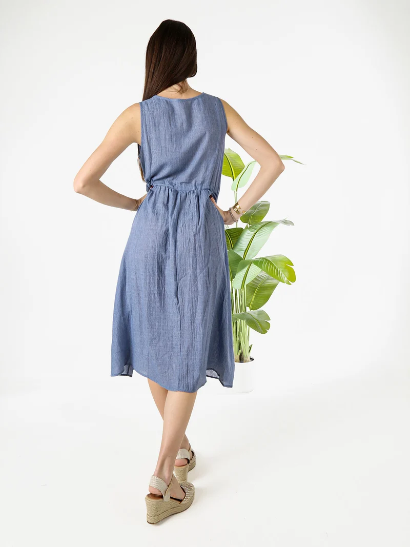 Abito lungo da donna smanicato in misto cotone - blu