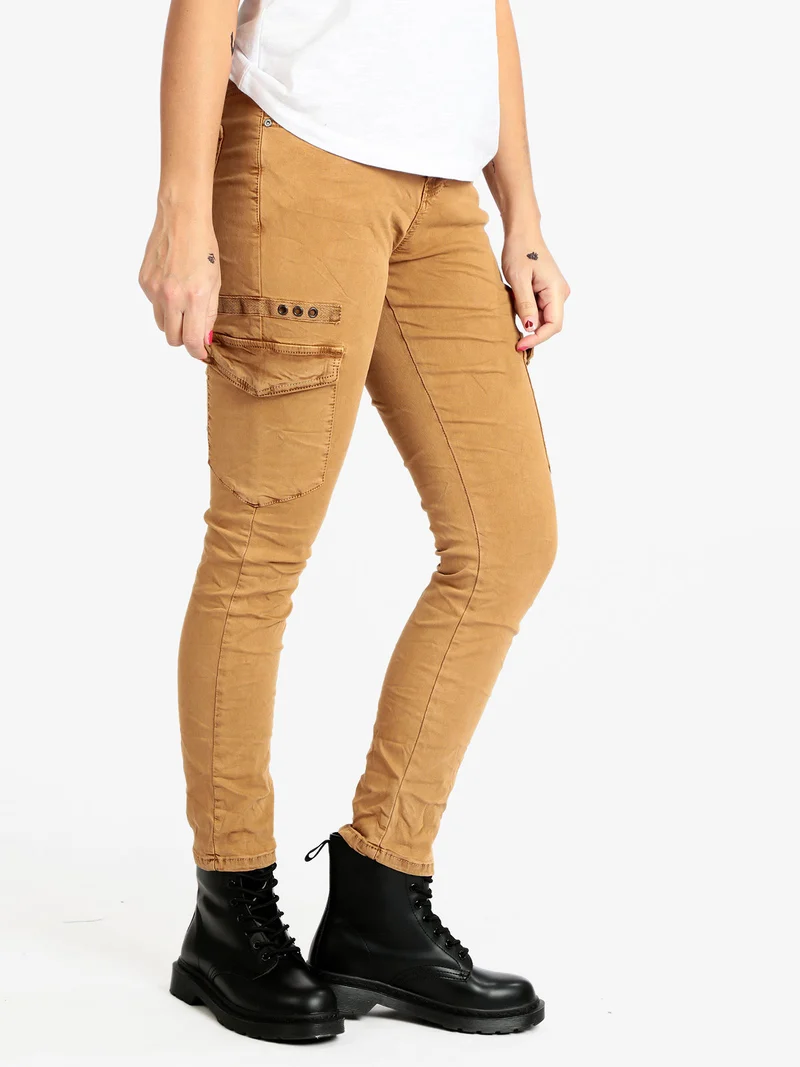Pantaloni donna effetto stropicciato - cammello