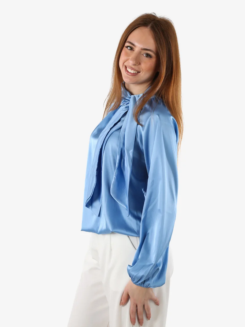 Blusa donna in tessuto simil raso a maniche lunghe - azzurro