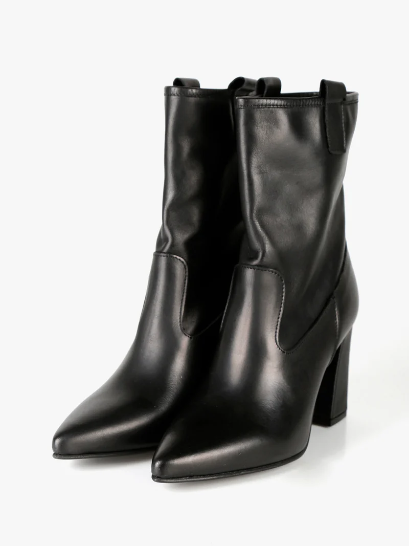 Tronchetti in pelle da donna con tacco largo - nero