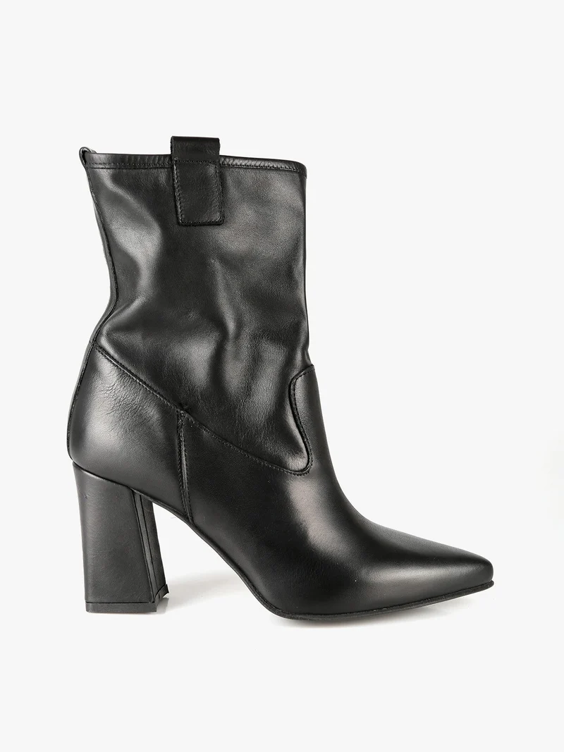 Tronchetti in pelle da donna con tacco largo - nero