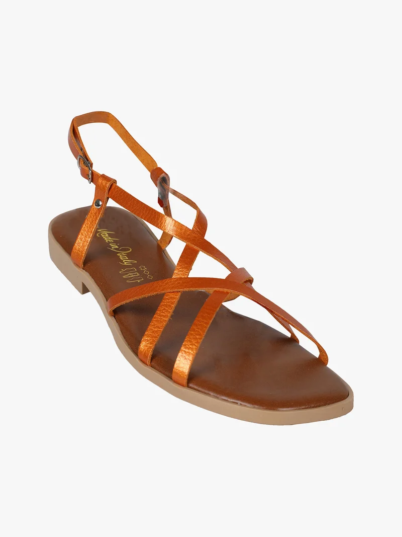 Sandali bassi in pelle da donna con fascette incrociate - arancione