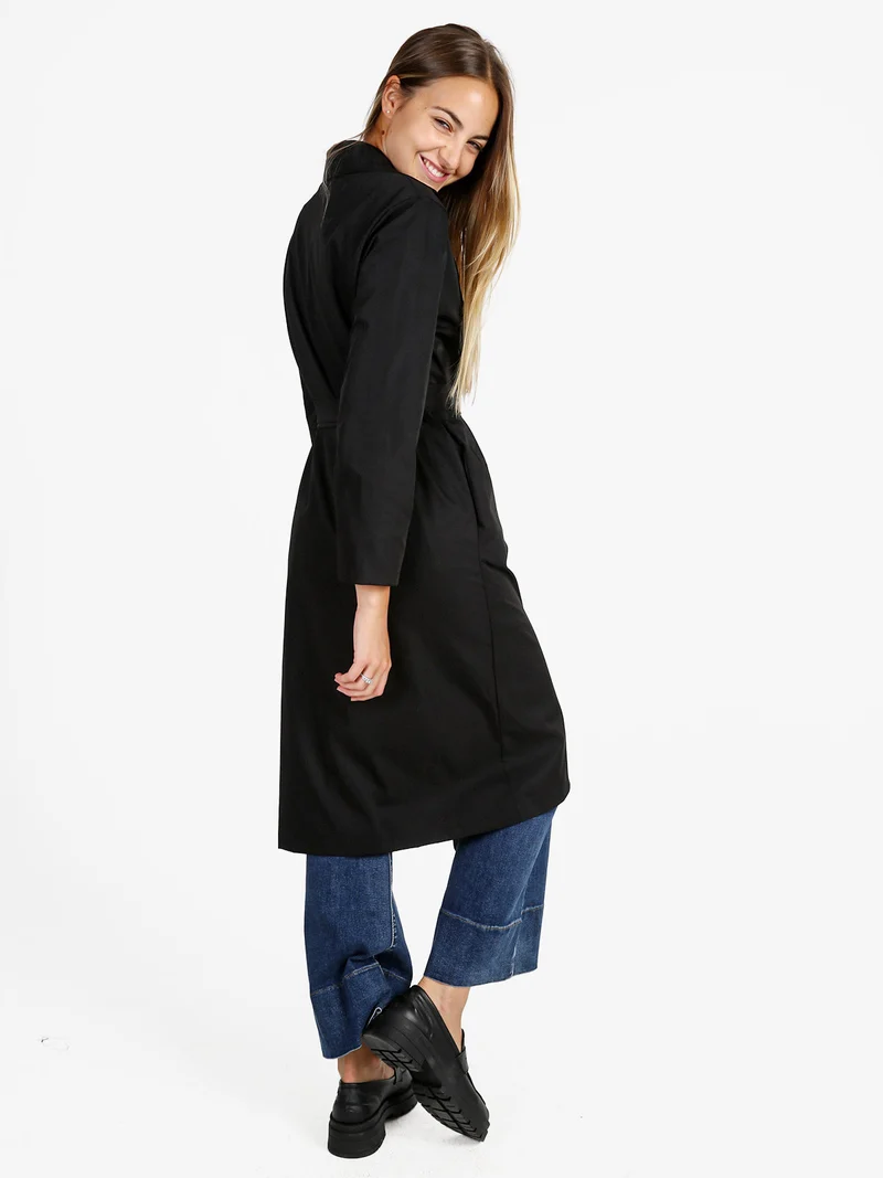 Trench lungo da donna a doppiopetto - nero