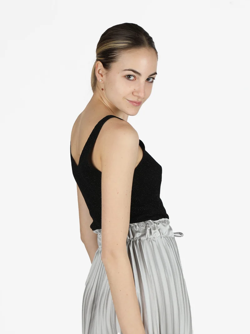 Top donna in lurex a costine scollo V - nero