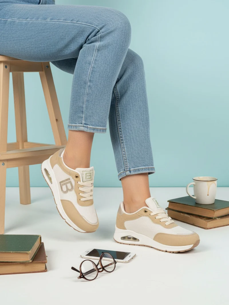 Sneakers donna stringate con air - beige