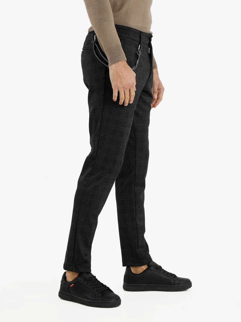 Pantaloni casual da uomo con stampa a quadri - nero