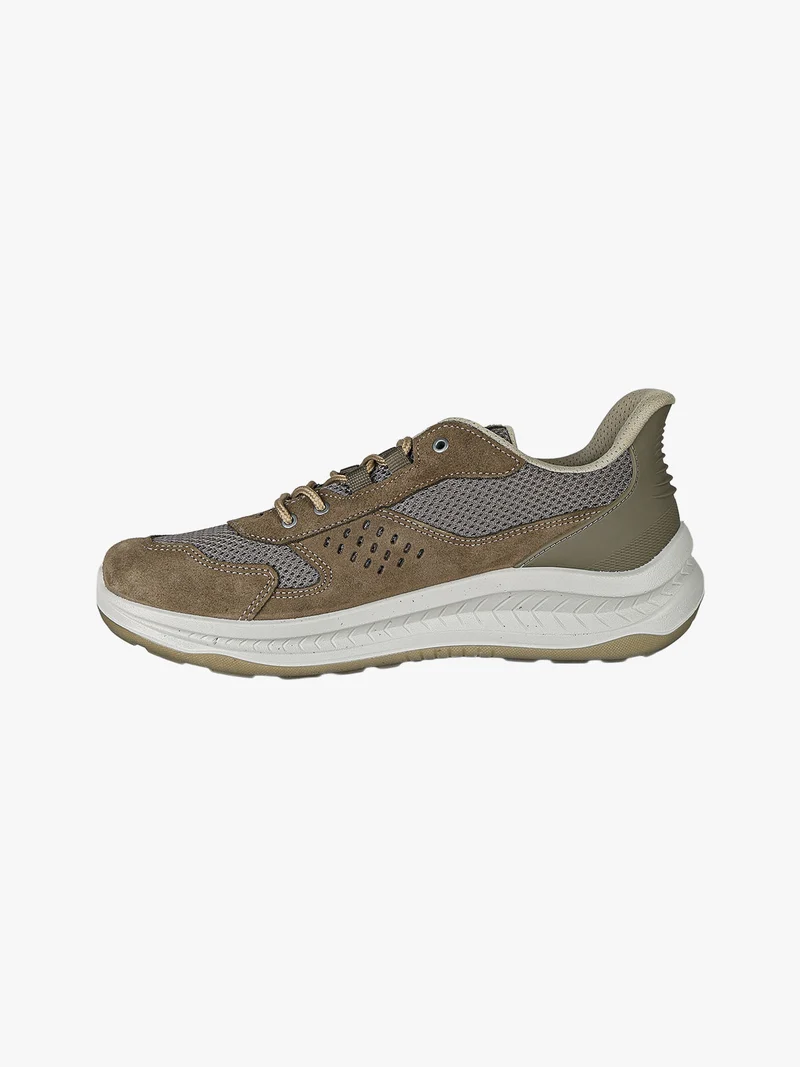 Sneakers in pelle scamosciata da uomo - marrone