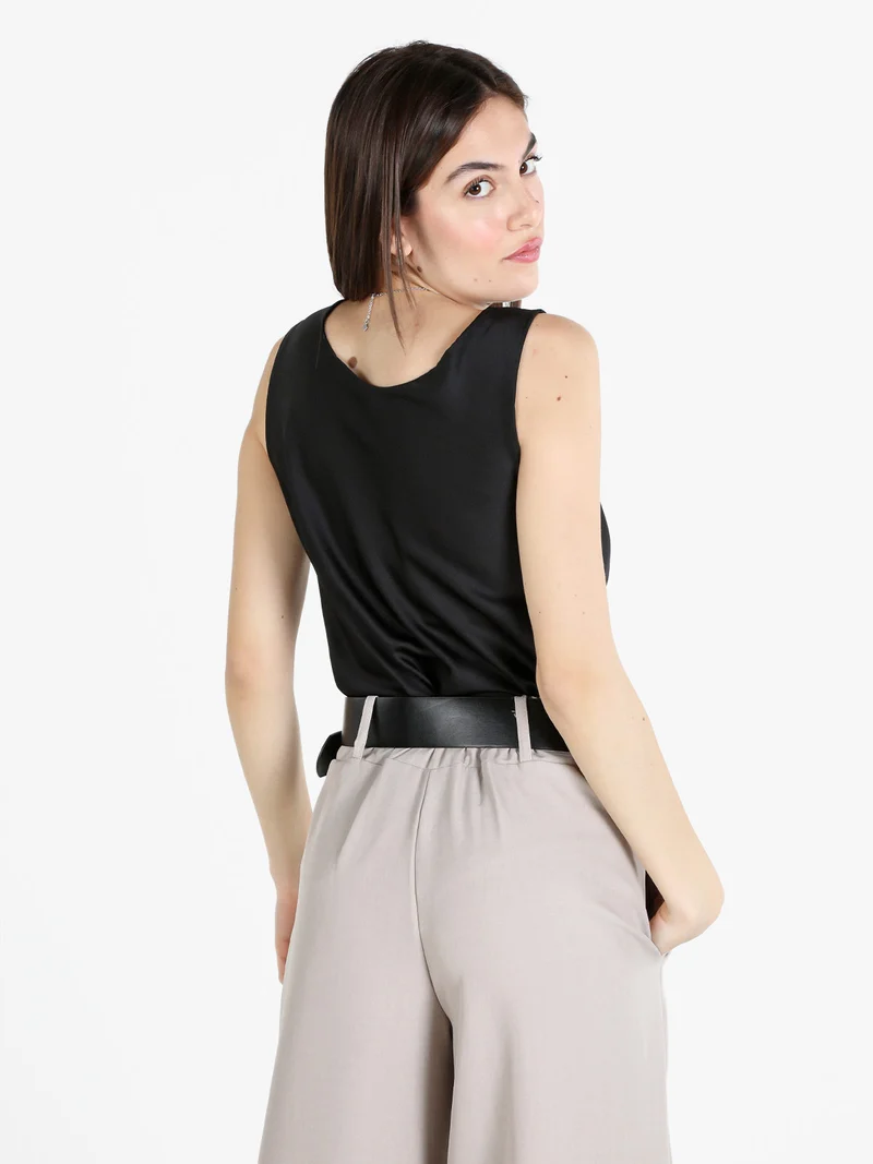 Top donna in raso con scollo a cascata - nero