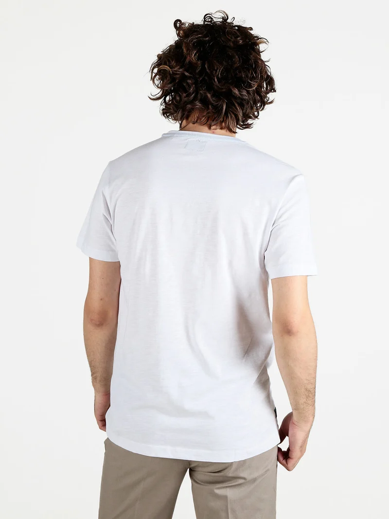 T-shirt uomo in cotone con stampa scrtita - bianco