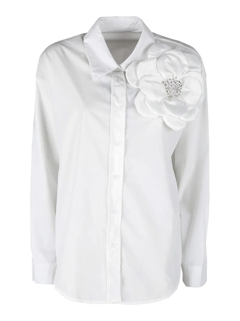 Camicia donna oversize con fiore gioiello applicato - bianco