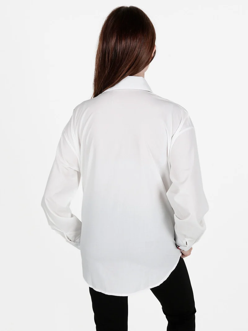 Camicia donna oversize con fiore gioiello applicato - bianco