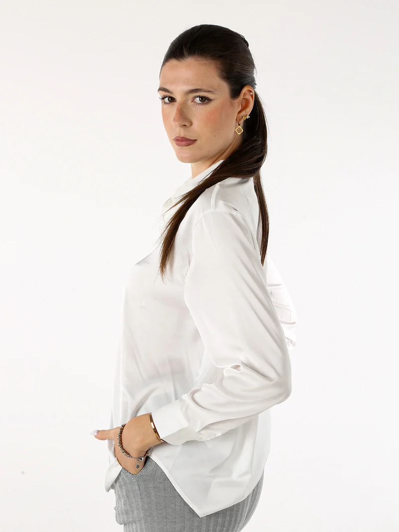 Camicia donna a maniche lunghe in tessuto simil raso - bianco