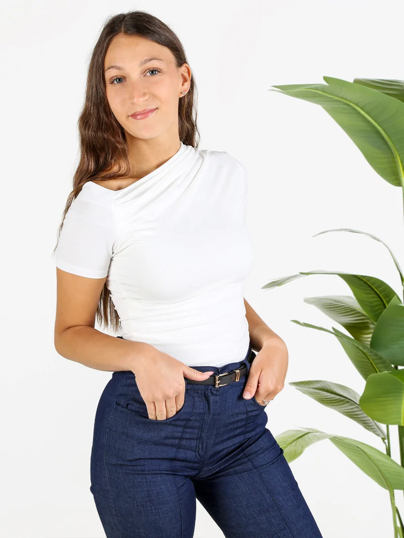 T-shirt donna con scollo drappeggiato - bianco