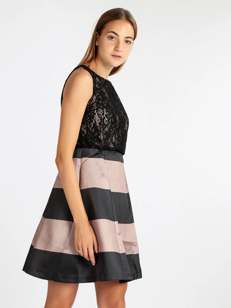 Abito donna smanicato con pizzo - nero