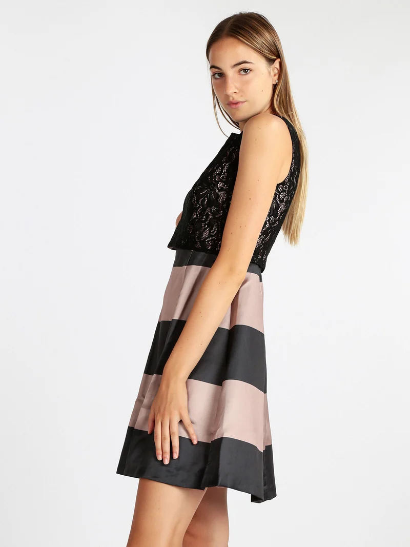 Abito donna smanicato con pizzo - nero