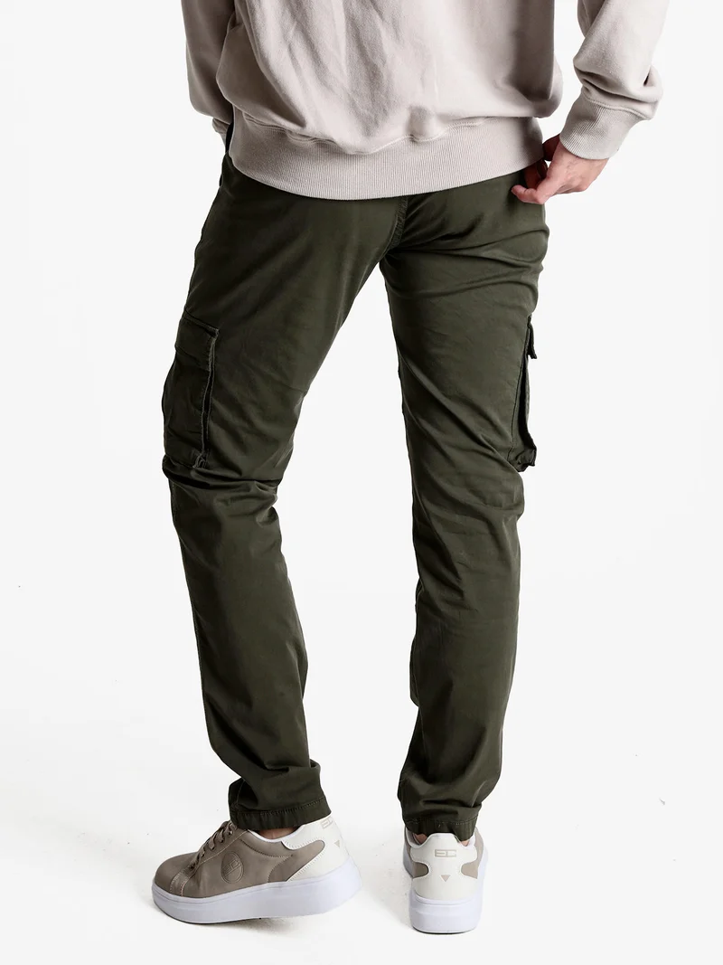 Pantaloni cargo da uomo slim fit in cotone - militare