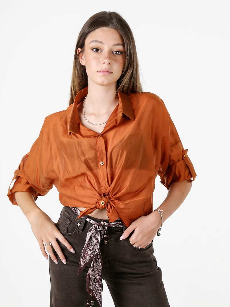 Camicia donna oversize annodata sul fondo a maniche corte - cuoio