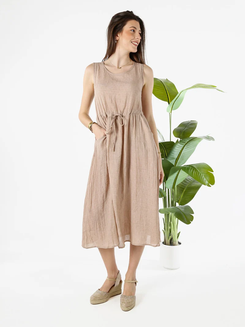 Abito lungo da donna smanicato in misto cotone - beige