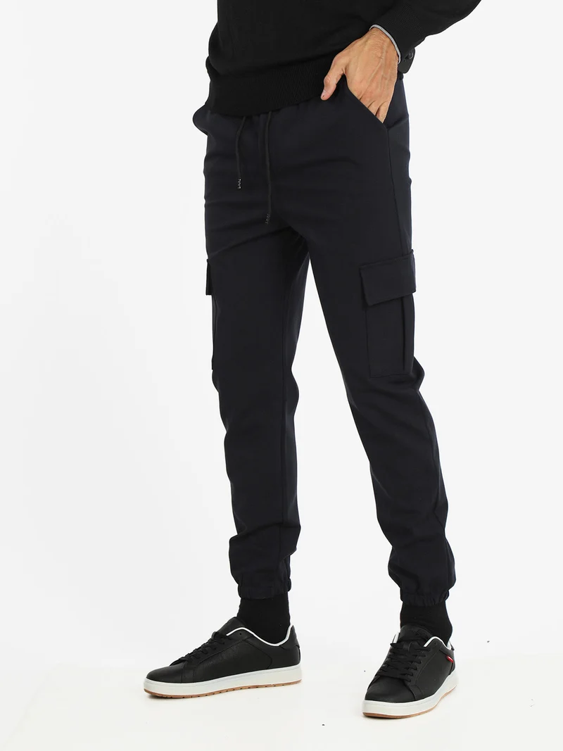 Pantaloni uomo con tasconi laterali - blu scuro